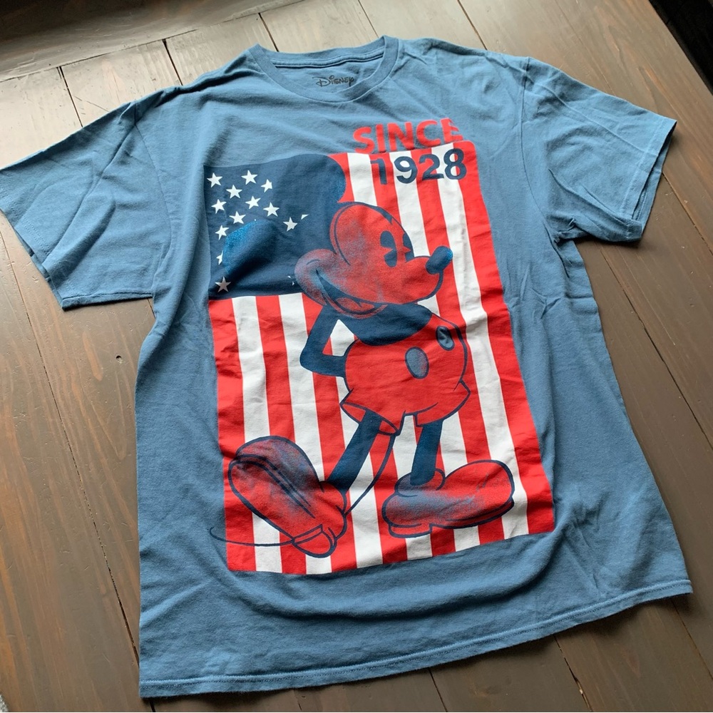 Disney Men's Large Mickey Mouse American Flag T Shirt Red White Blue